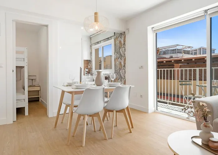 Lägenhet Moderno Y Acogedor Cerca De La Playa Y El Puerto